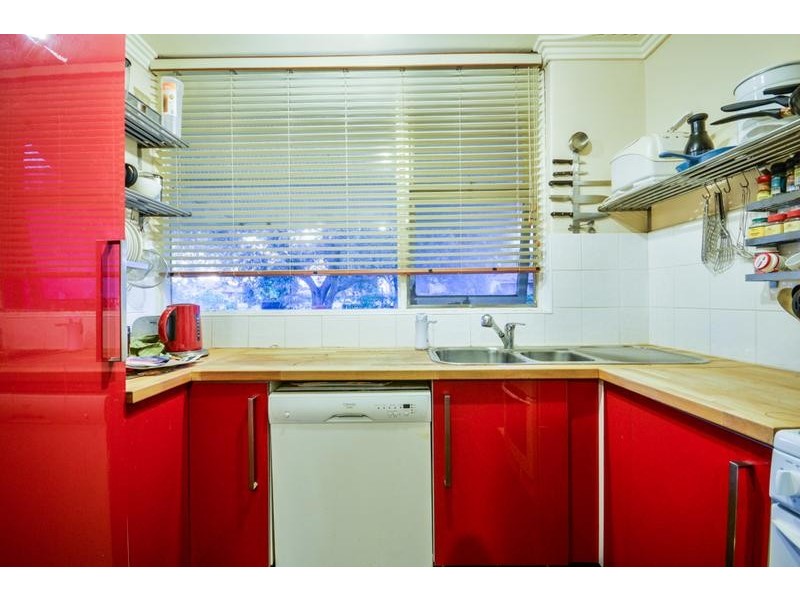 11 Saturn Street, Beckenham WA 6107