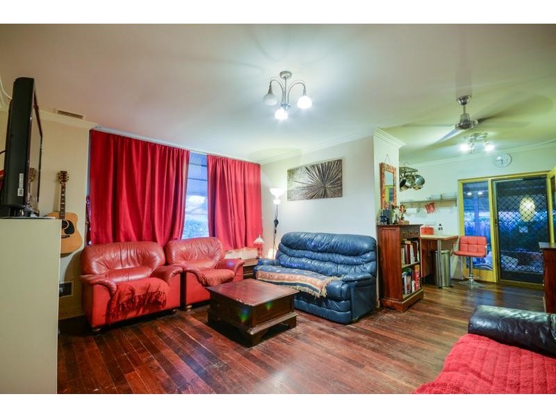 11 Saturn Street, Beckenham WA 6107