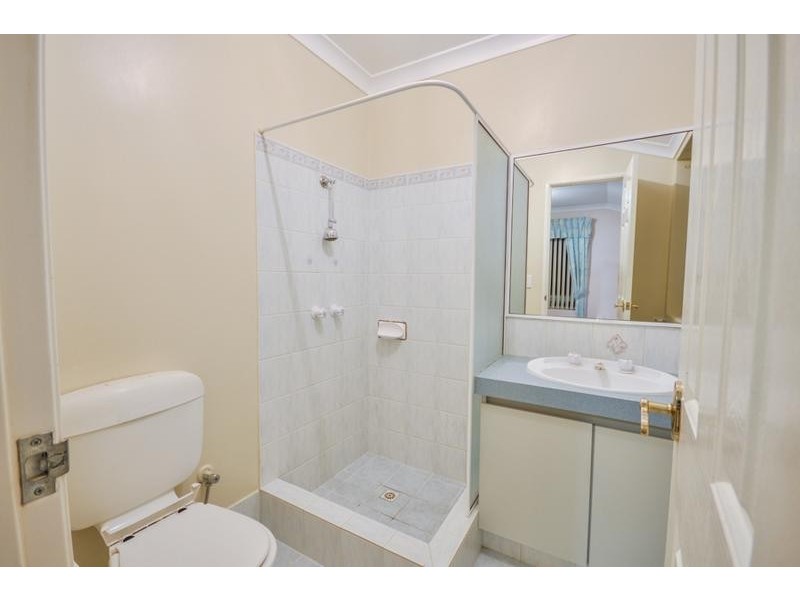 4 Crowlin Gardens, Seville Grove WA 6112