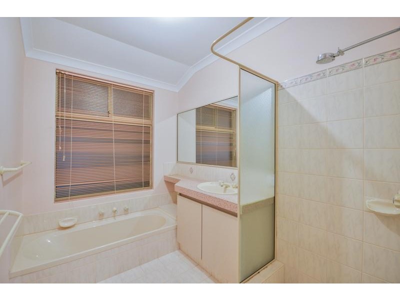 4 Crowlin Gardens, Seville Grove WA 6112