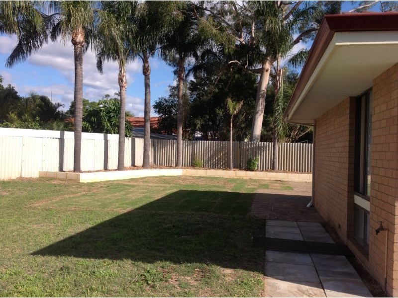 23 Jacobsen Way, Thornlie WA 6108
