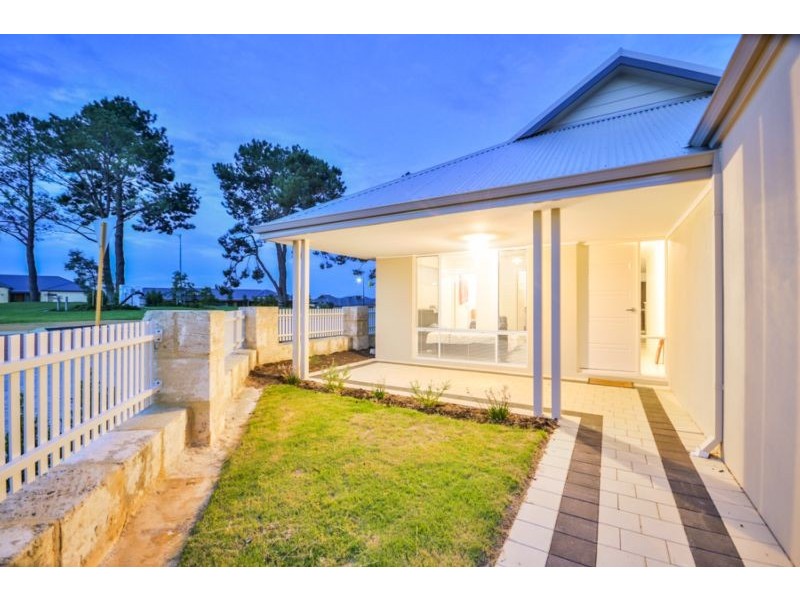 39 Lyon Road, Atwell WA 6164