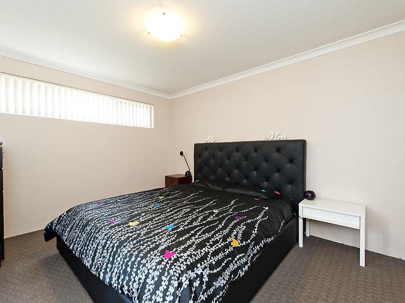 1/35 Nicholson Road, Cannington WA 6107