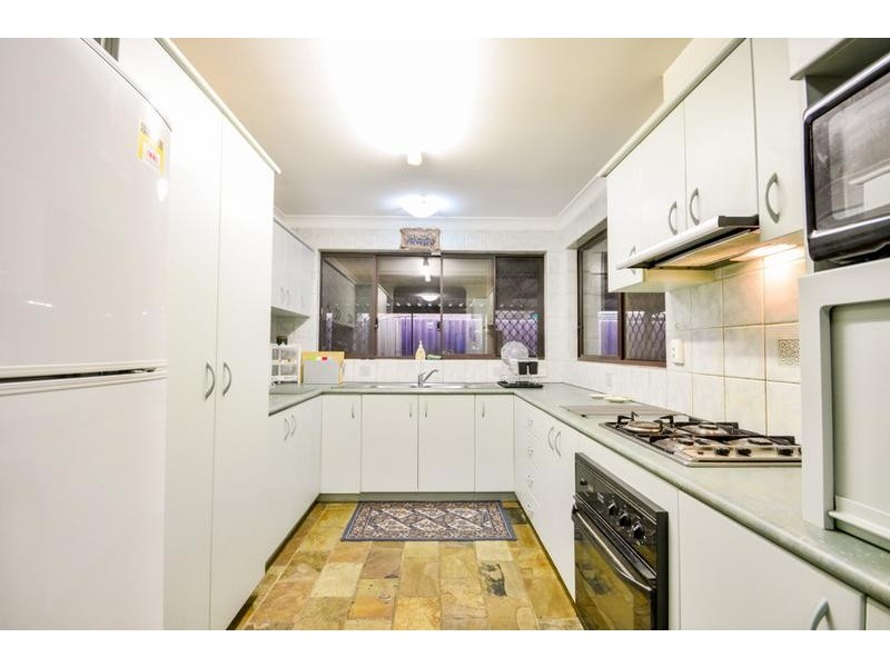 52 Mallard Way, Cannington WA 6107