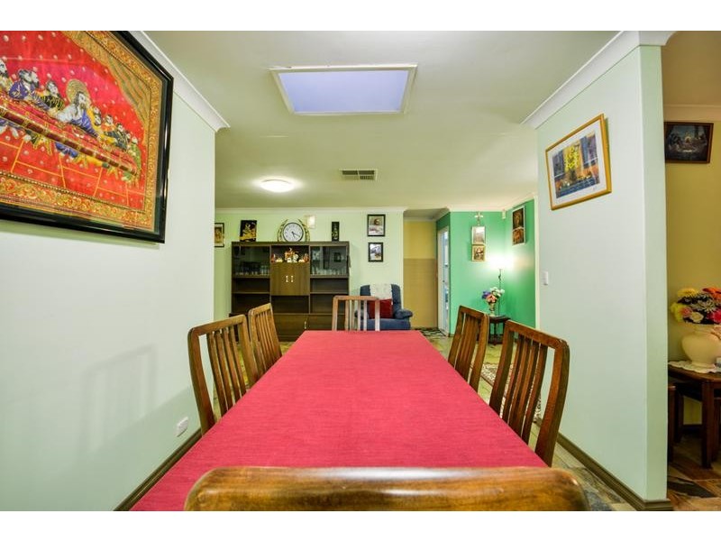 52 Mallard Way, Cannington WA 6107