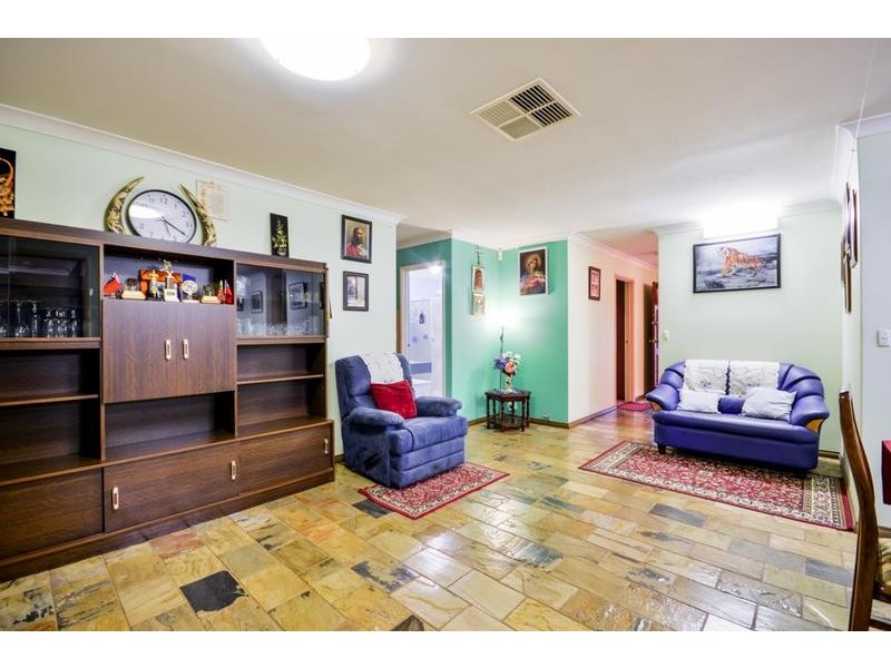 52 Mallard Way, Cannington WA 6107