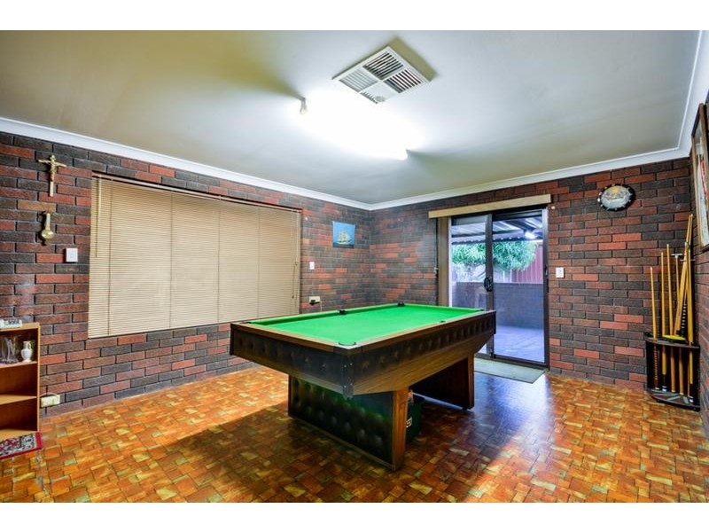 52 Mallard Way, Cannington WA 6107