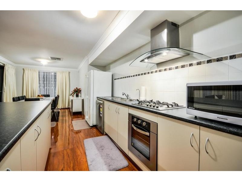 34 Goldfinch Bend, Harrisdale WA 6112