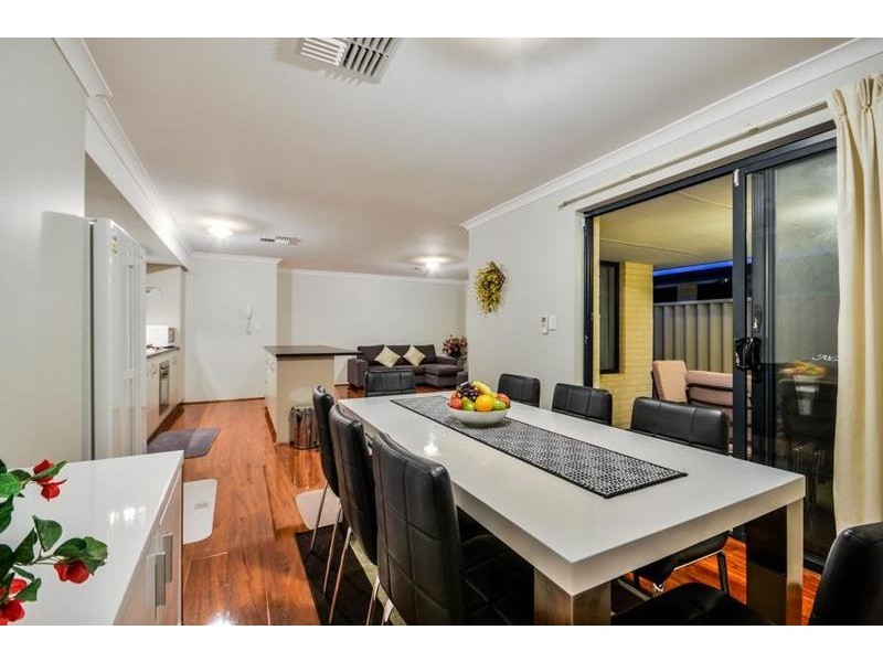 34 Goldfinch Bend, Harrisdale WA 6112