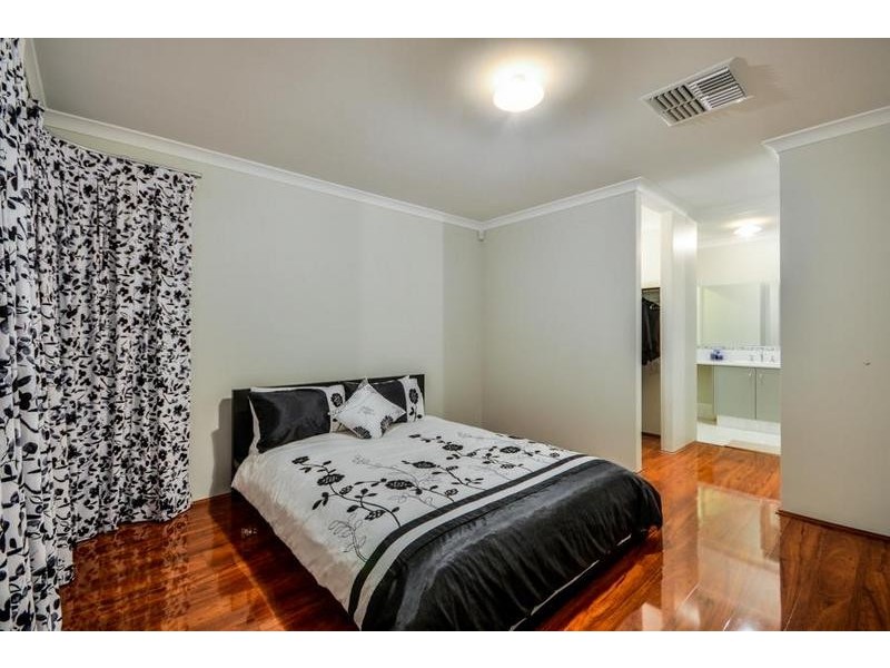 34 Goldfinch Bend, Harrisdale WA 6112