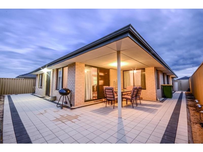 34 Goldfinch Bend, Harrisdale WA 6112