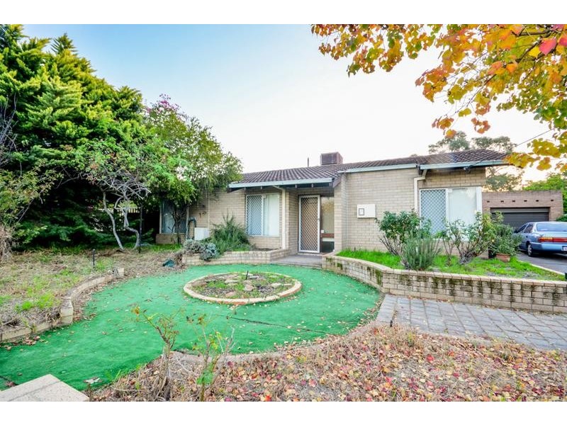 18 Yew Place, Parkwood WA 6147