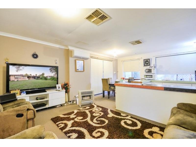 18 Yew Place, Parkwood WA 6147