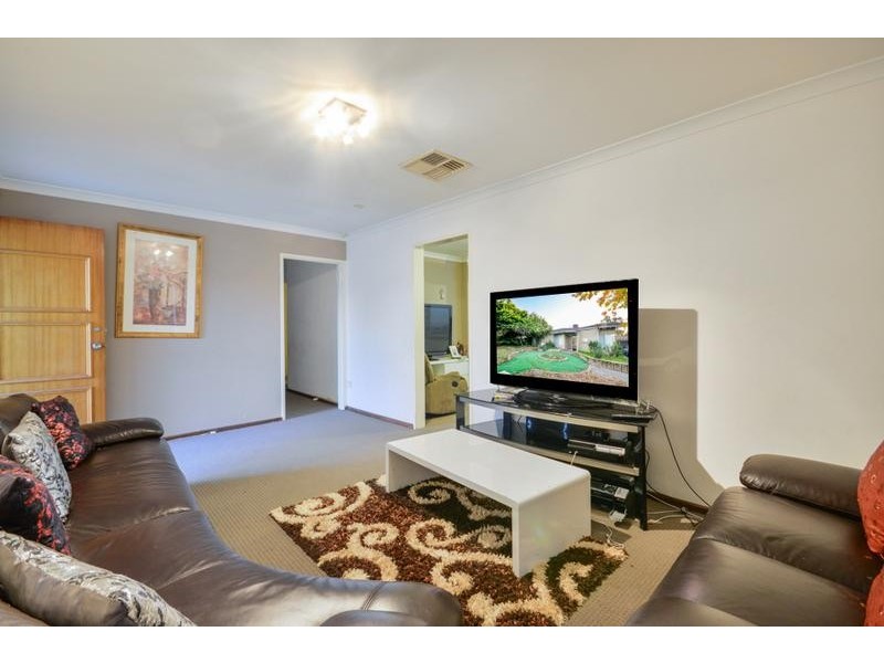 18 Yew Place, Parkwood WA 6147