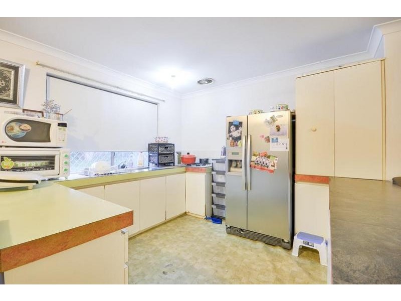 18 Yew Place, Parkwood WA 6147