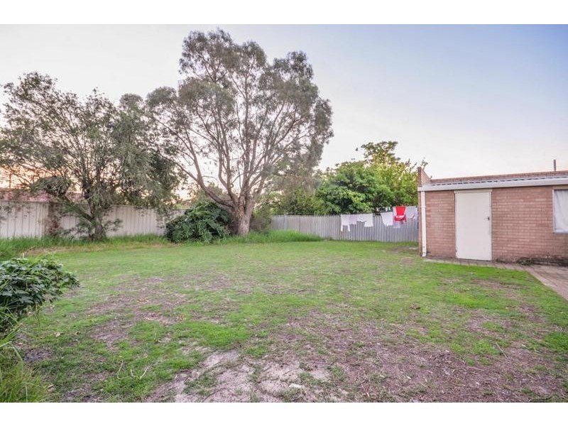 18 Yew Place, Parkwood WA 6147