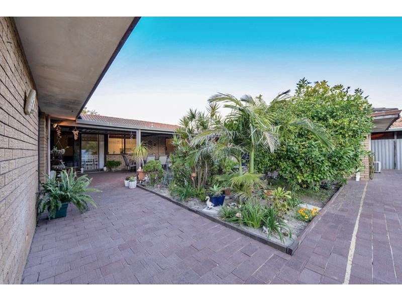 67 Solandra Way, Forrestfield WA 6058