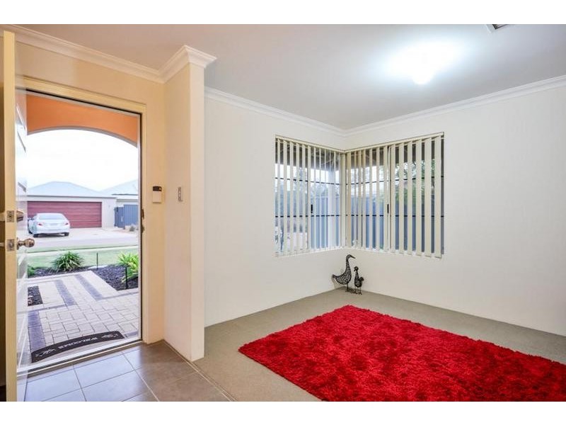 15 Mildura Way, Harrisdale WA 6112