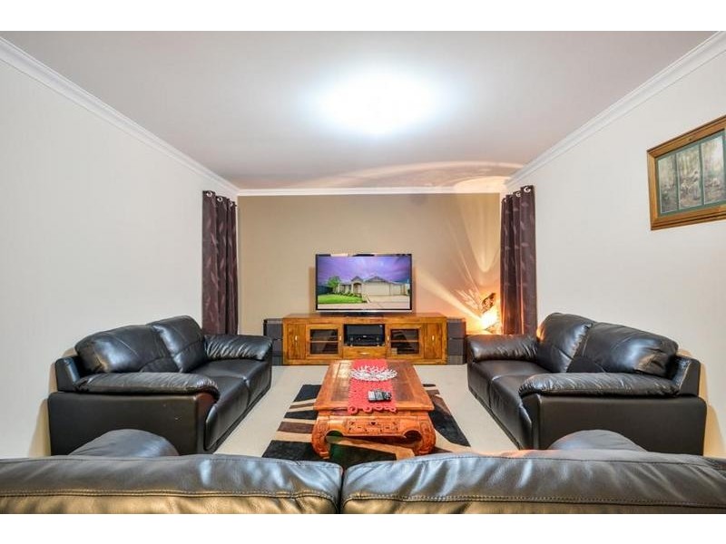 15 Mildura Way, Harrisdale WA 6112