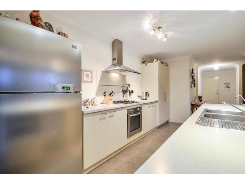 15 Mildura Way, Harrisdale WA 6112