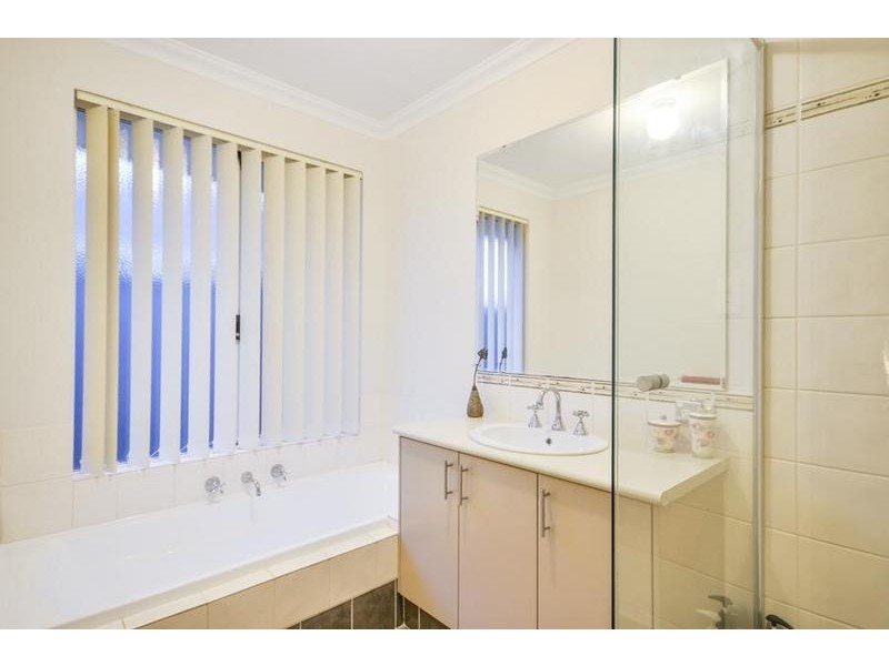 15 Mildura Way, Harrisdale WA 6112