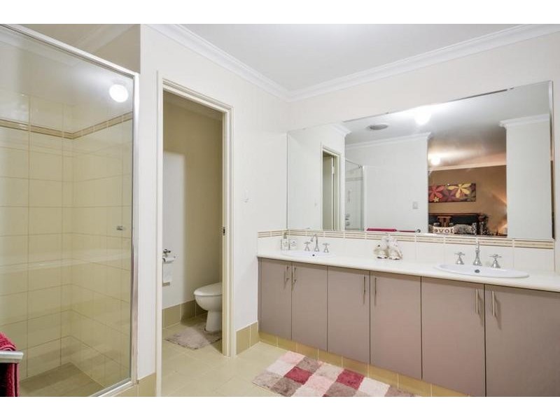 15 Mildura Way, Harrisdale WA 6112