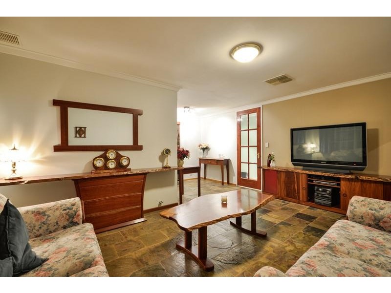 13 Galaxy Street, Beckenham WA 6107