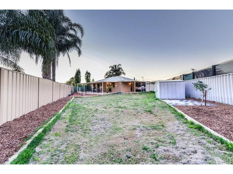 13 Kara Court, Seville Grove WA 6112