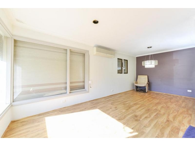 16 Meakers Way, Girrawheen WA 6064