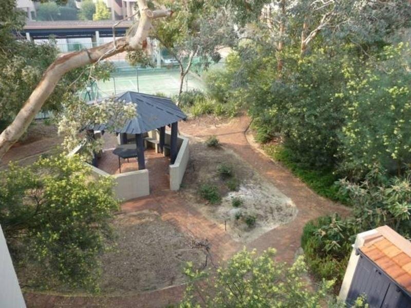 32/4 Manning Tce, South Perth WA 6151