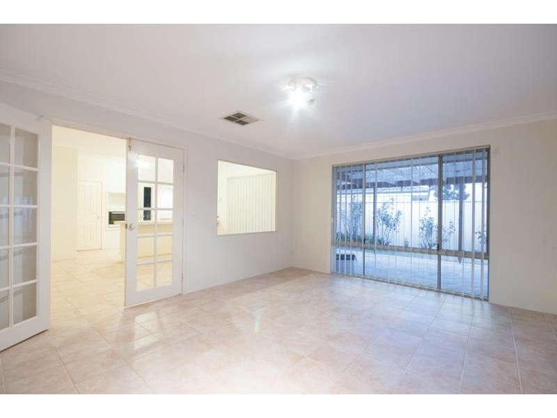 13 Tobermory Pass, Canning Vale WA 6155