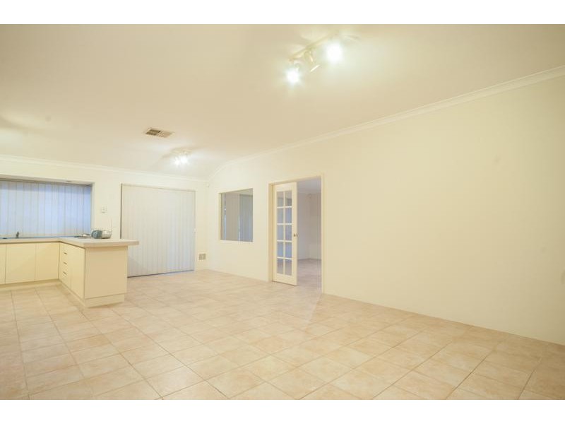 13 Tobermory Pass, Canning Vale WA 6155