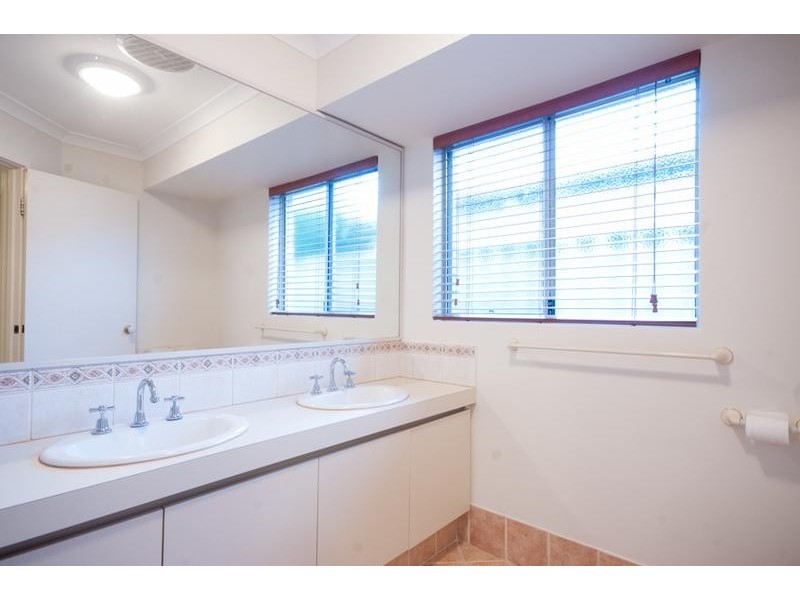 13 Tobermory Pass, Canning Vale WA 6155