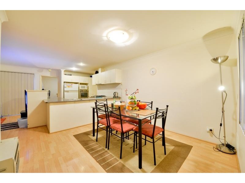 4/21 Holton Way, Cannington WA 6107