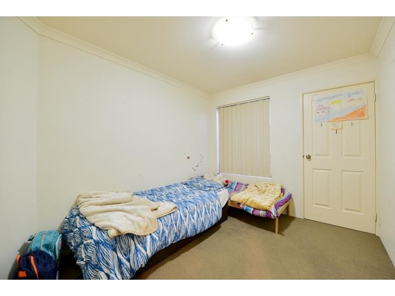 4/21 Holton Way, Cannington WA 6107