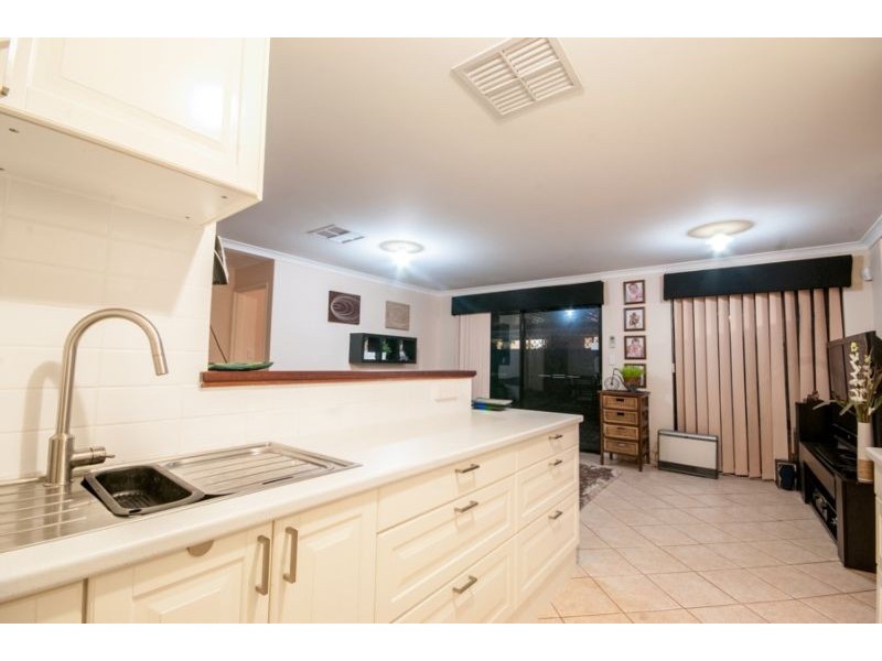 25 Cayman Place, Kenwick WA 6107