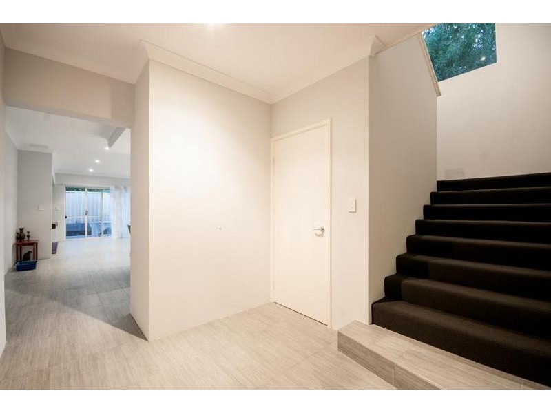 58A Pearl Road, Cloverdale WA 6105