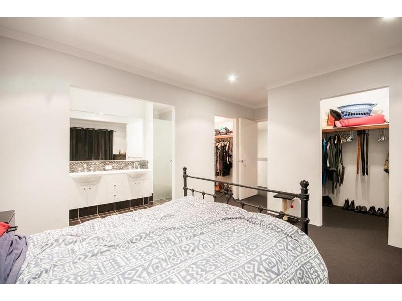 58A Pearl Road, Cloverdale WA 6105