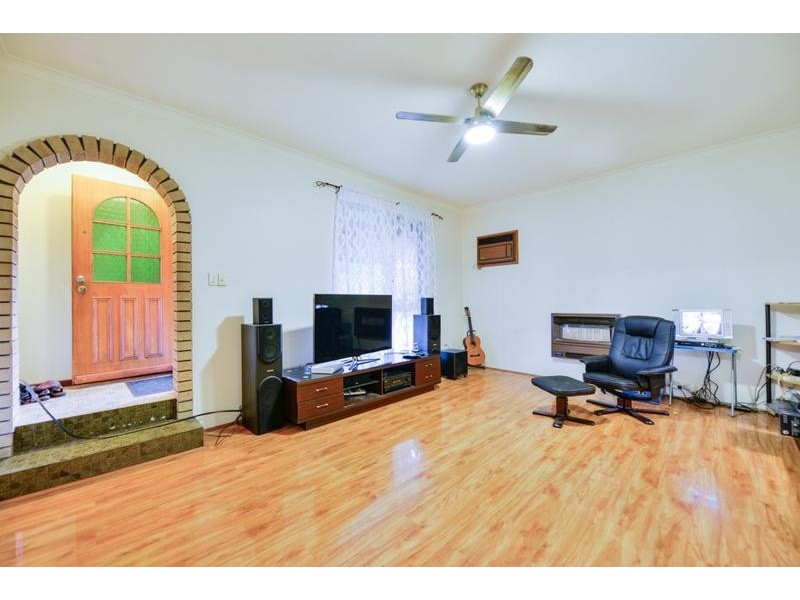 30 Mahonia Way, Forrestfield WA 6058