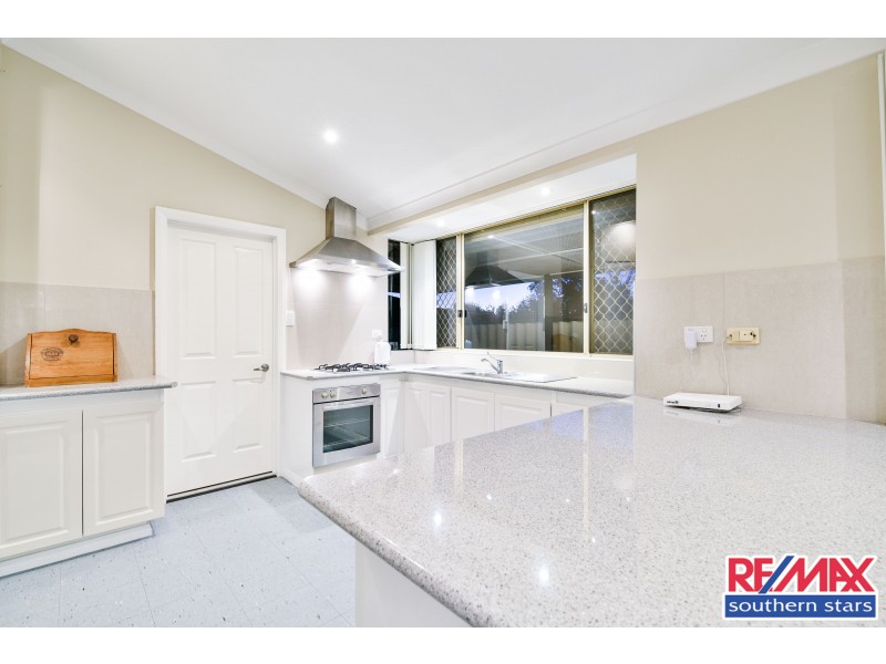 14 Reynolds Road, Forrestfield WA 6058