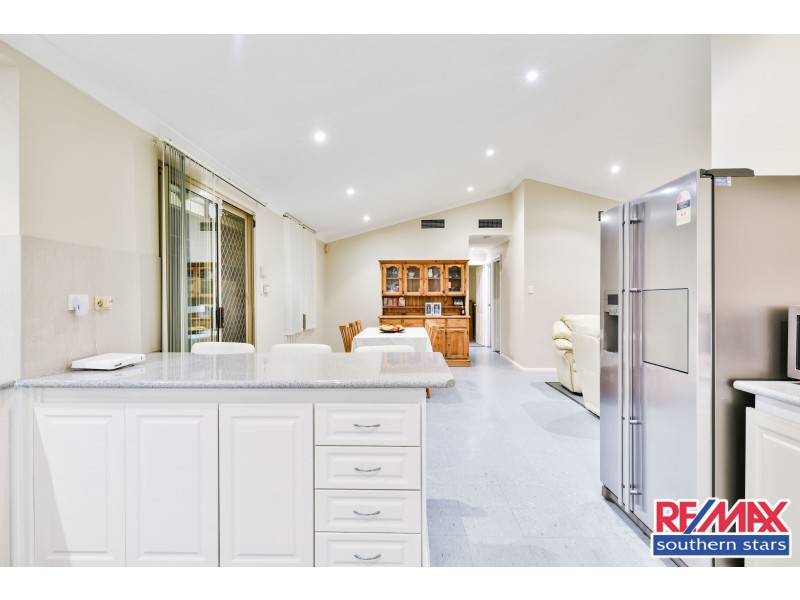 14 Reynolds Road, Forrestfield WA 6058