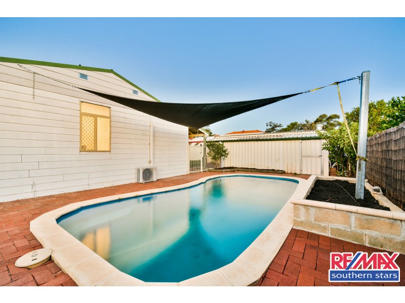 14 Reynolds Road, Forrestfield WA 6058
