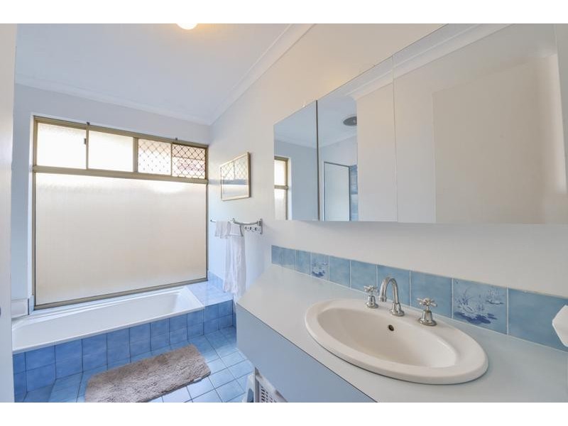 5 Cobb Place, Gosnells WA 6110