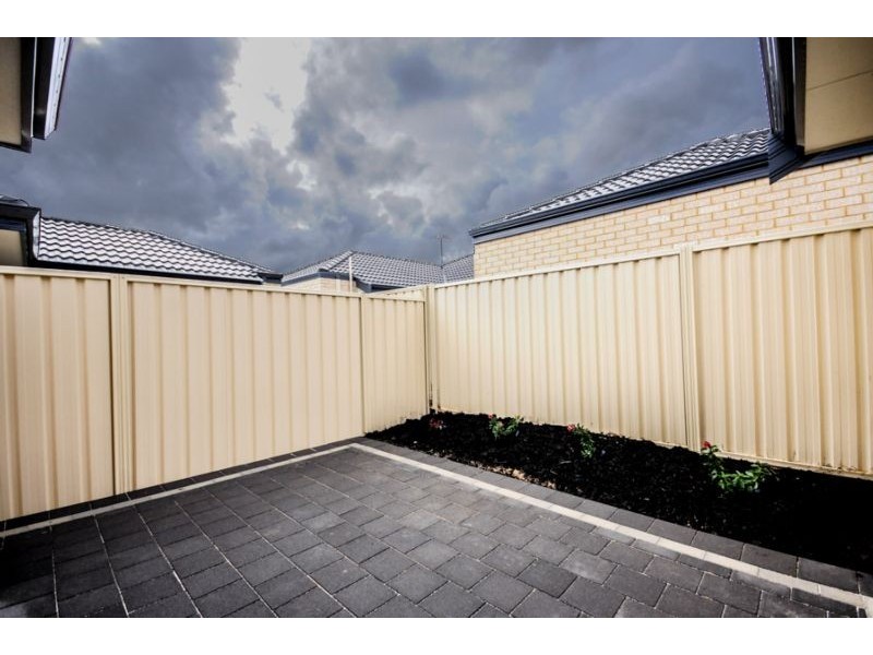 12 Bonner Lane, Armadale WA 6112