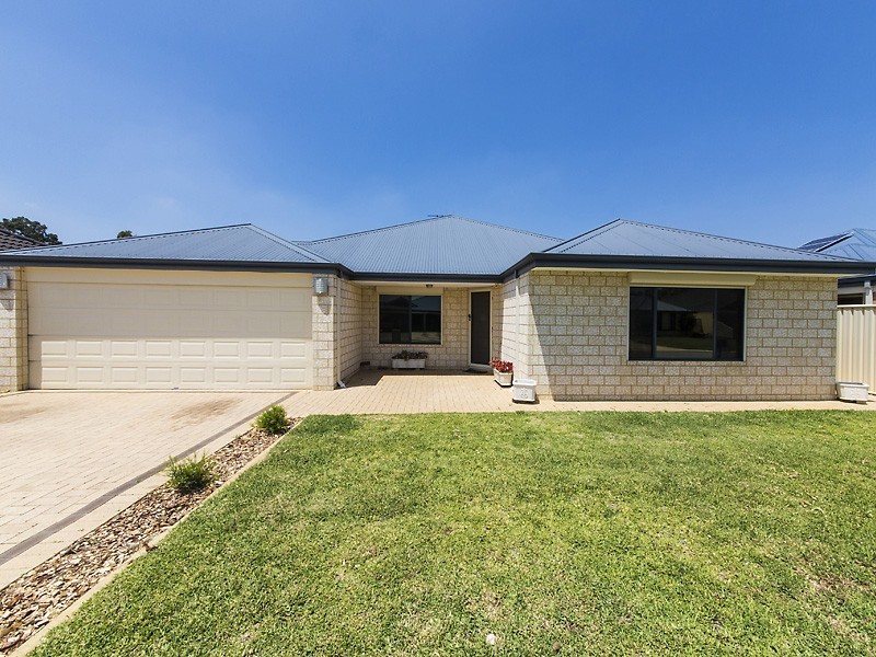 7 Santiago Street, Seville Grove WA 6112