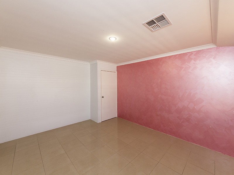 7 Santiago Street, Seville Grove WA 6112