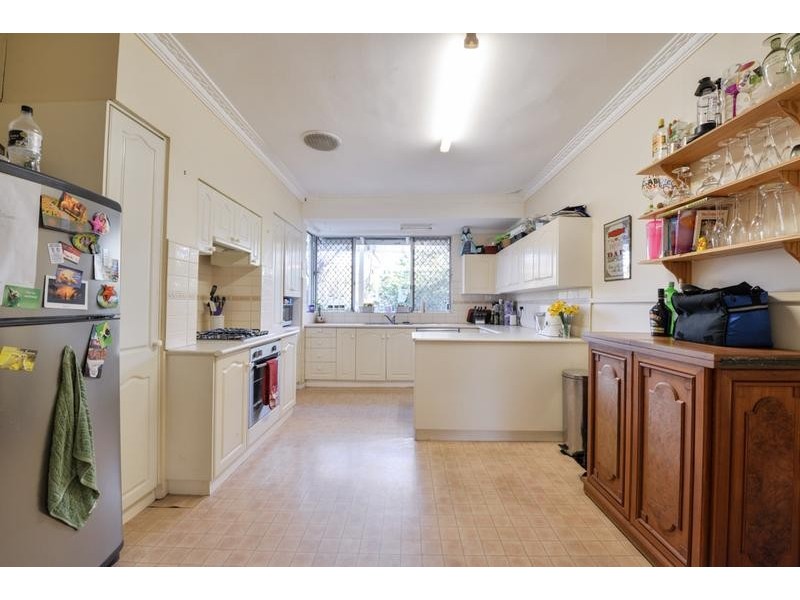477 Sevenoaks Street, Beckenham WA 6107