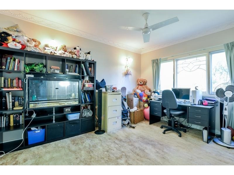 477 Sevenoaks Street, Beckenham WA 6107