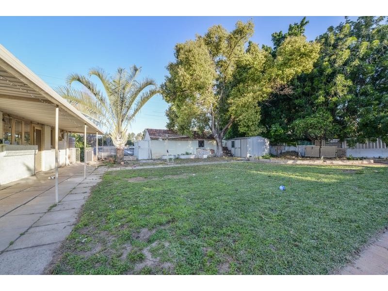 477 Sevenoaks Street, Beckenham WA 6107