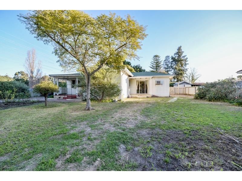 477 Sevenoaks Street, Beckenham WA 6107